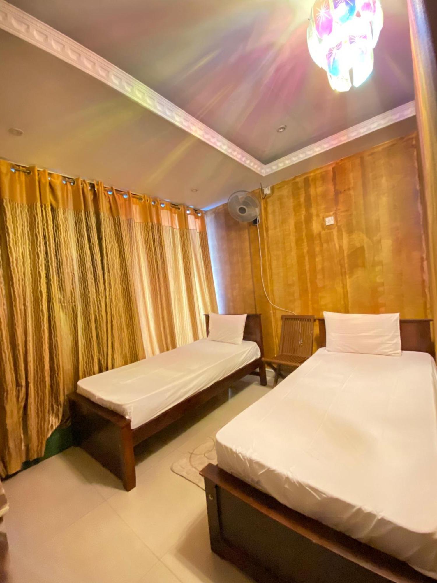 Airport City Hotel Katunayaka Exterior photo